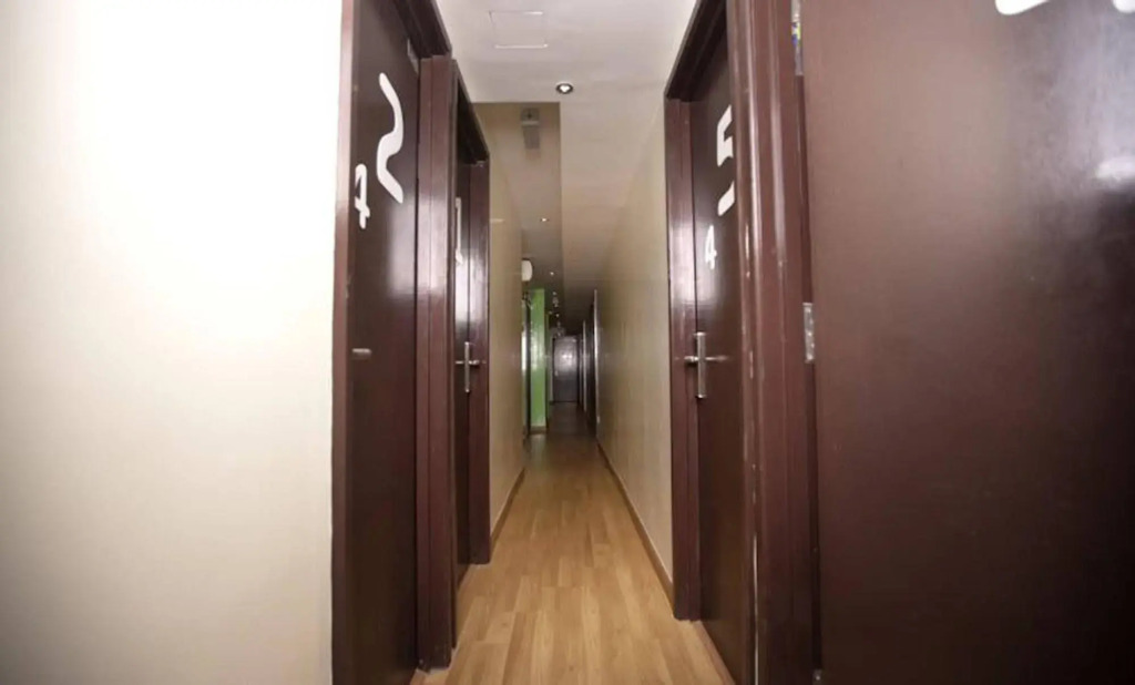 Apple Hotel