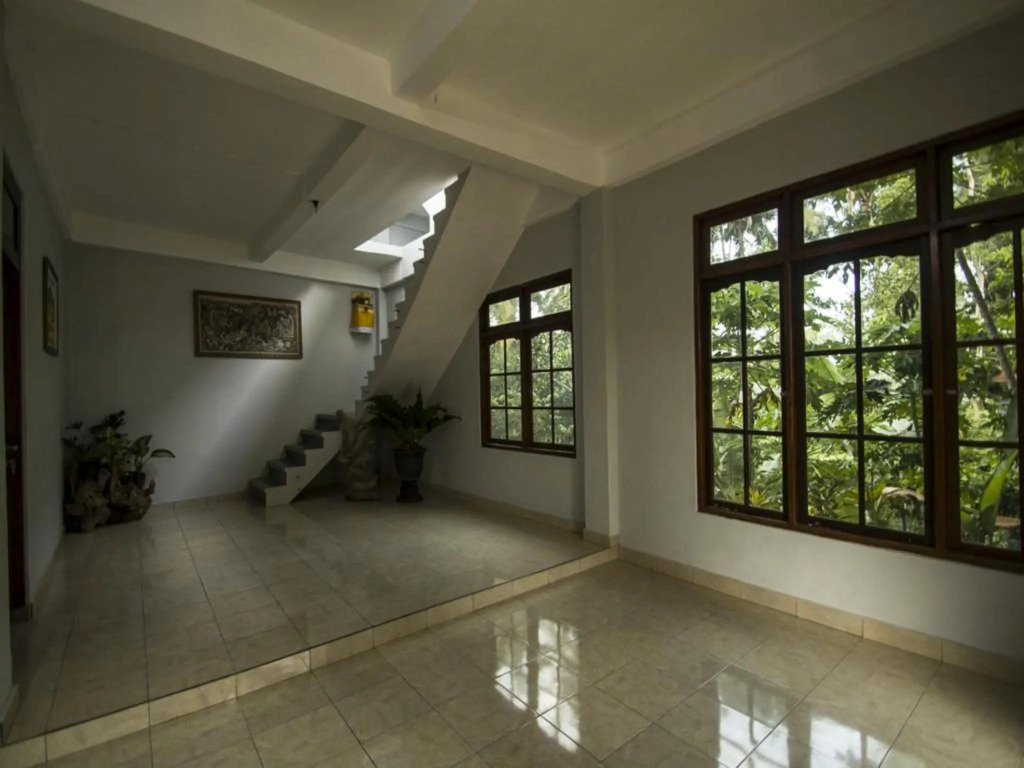 Akusara Guest House