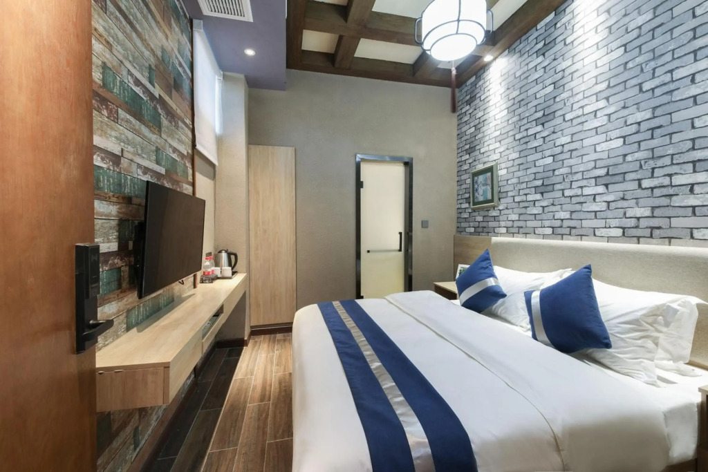 Zou Qu Ye Travel Hotel