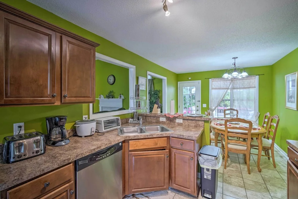 Spacious Acworth Home w/ Deck ~ 1 Mi to Lake
