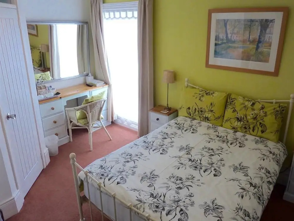 Derrin Guest House