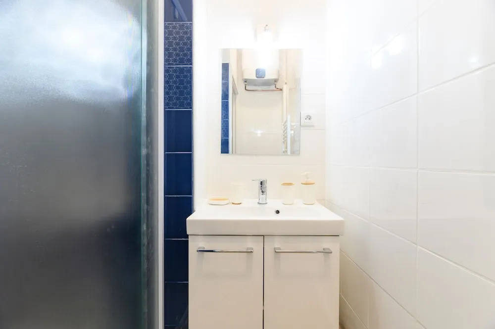 Daumier - New 2 Bdrs Flat near la Seine