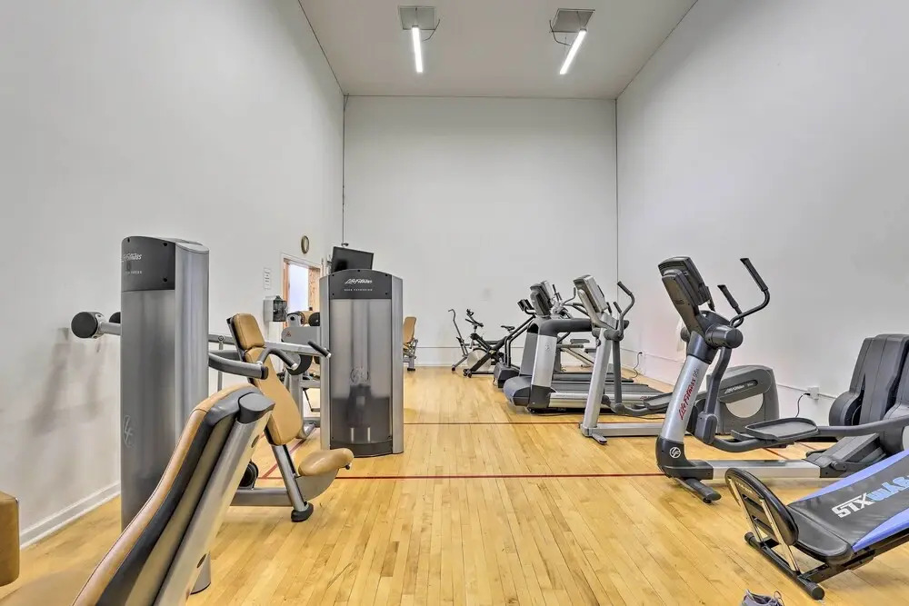 < 2 Mi to Frisco Adventure Park: Cozy Townhome!