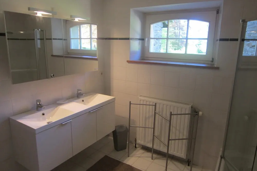 Spacious Family Villa, Offagne