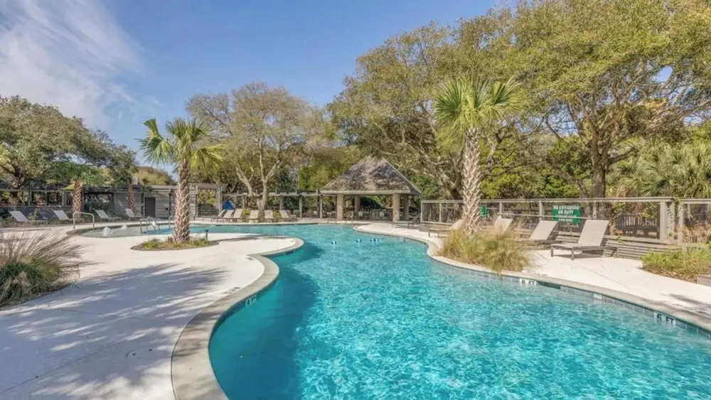 1405 Ocean Club by Avantstay Oceanfront Home w/ Shared Pool