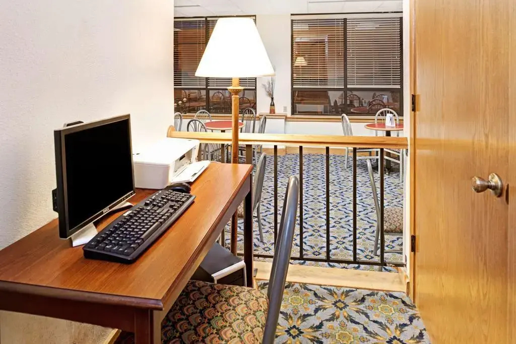 Baymont Inn & Suites Omaha