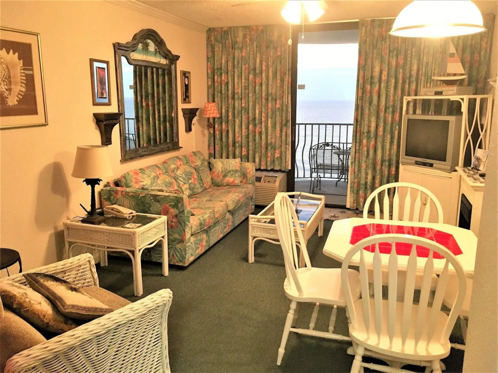 Suites at the Beach