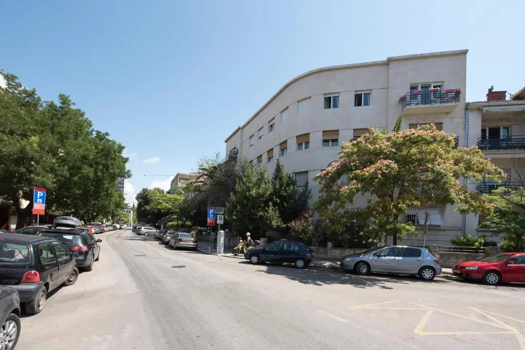 Apartment Dragica