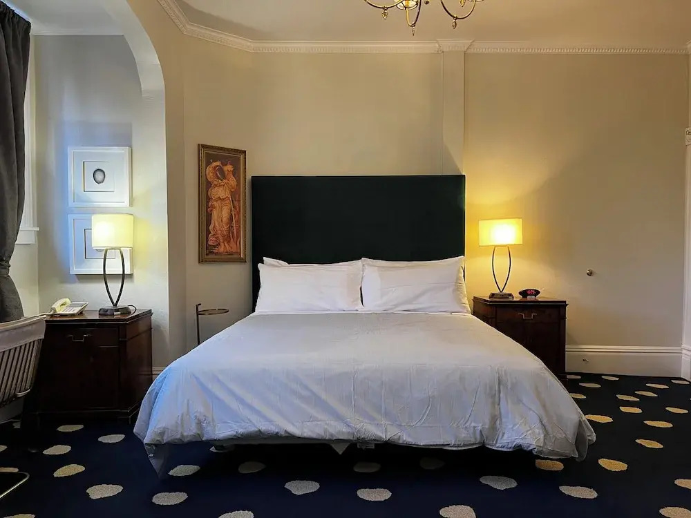 The Sterling Hotel