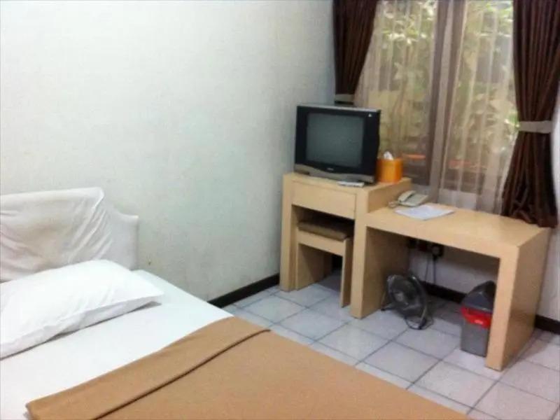Hotel Bandung Indah by ZUZU