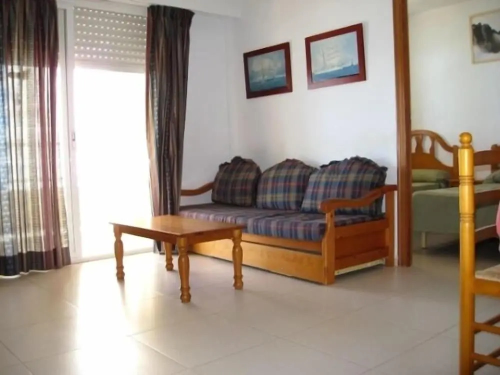 Apartamentos la Reina