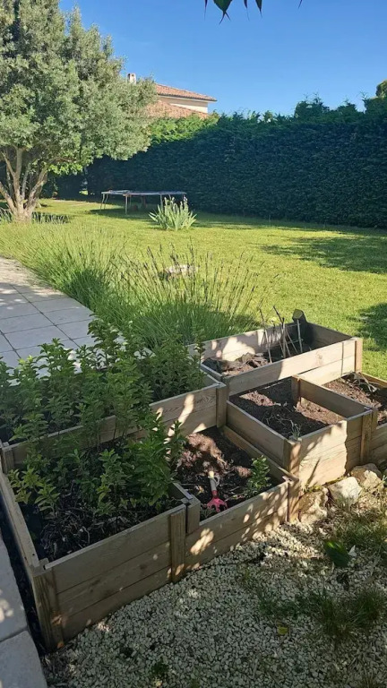 Villa - Pool - 3 Bedrooms - Garden