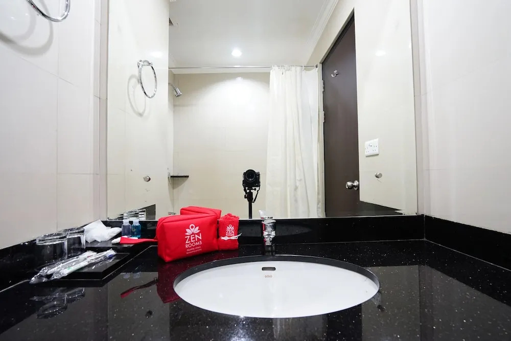 Aglow Hotel Harbor Bay Batam