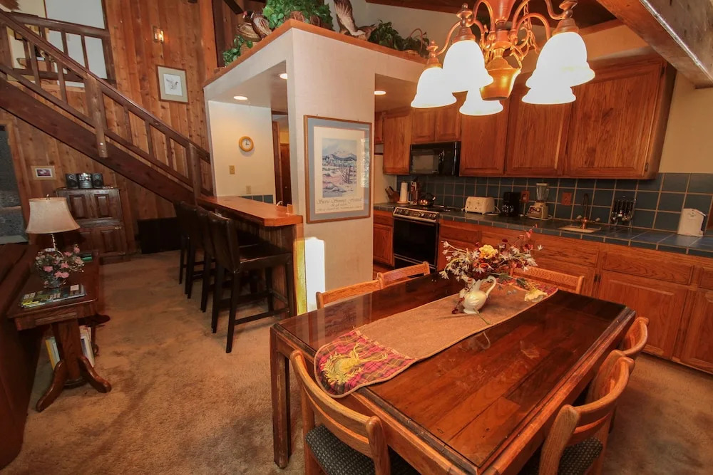 Mountainback #42, Loft, Corner 2 Bedroom Condo