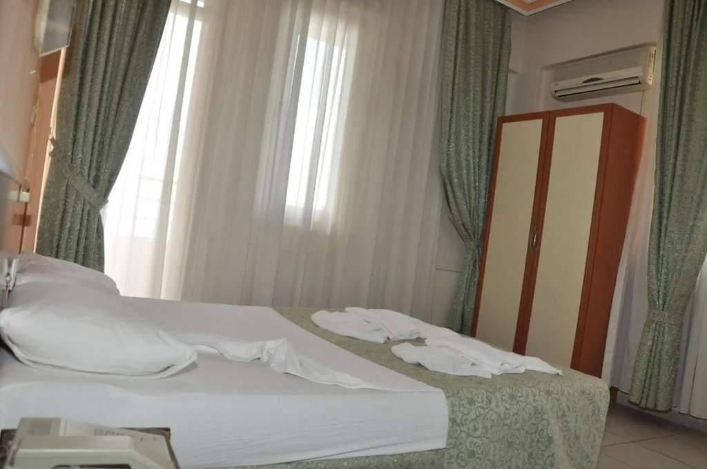 Kleopatra Alis Hotel