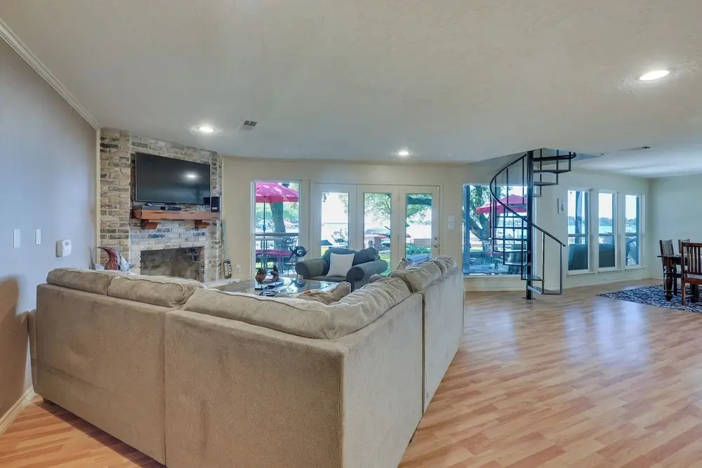 Lakefront Montgomery Home w/ Porch & Dock!