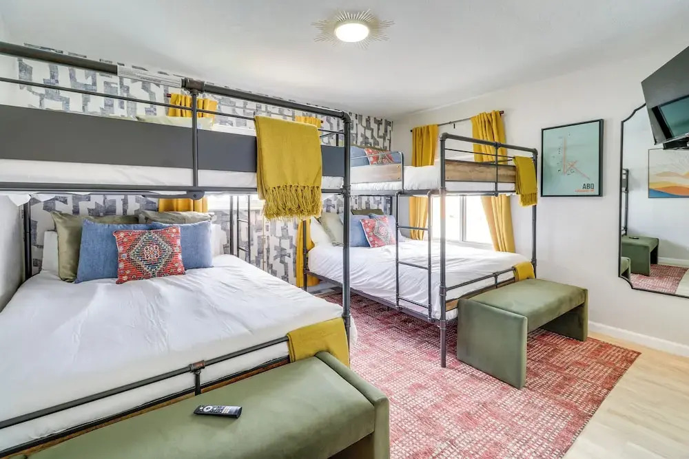 Central Albuquerque Getaway w/ Hot Tub & Grill!