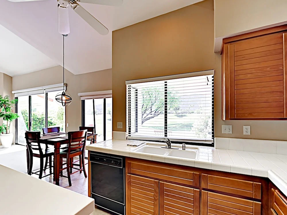 55323 Southern Hills Condo 3 Bedrooms 3.5 Bathrooms Condo