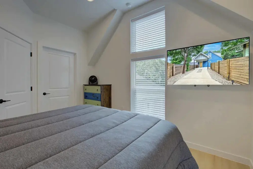 Pet Friendly Quiet Neighborhood Near S. Lamar