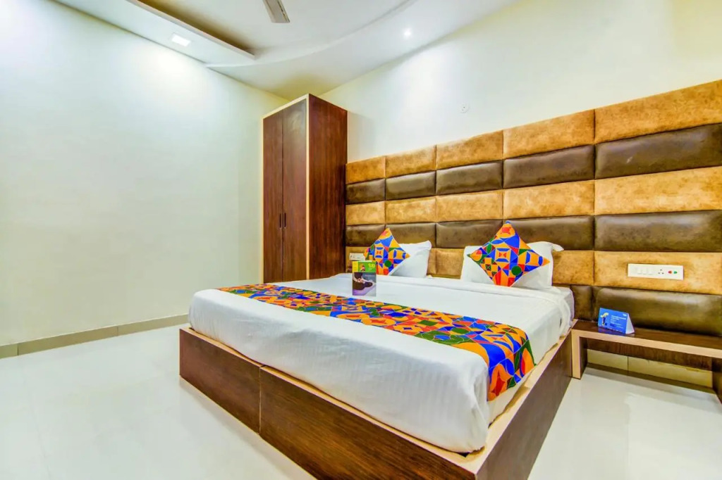 FabHotel Nayyar Inn II