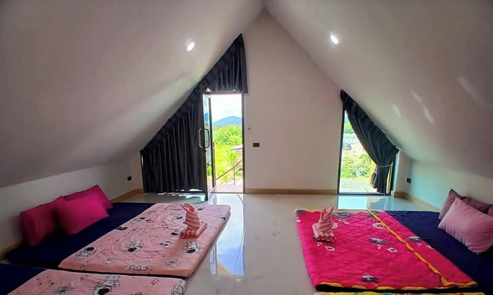 Large Private Pool Villa, 650 m From Mae Rumphueng Beach
