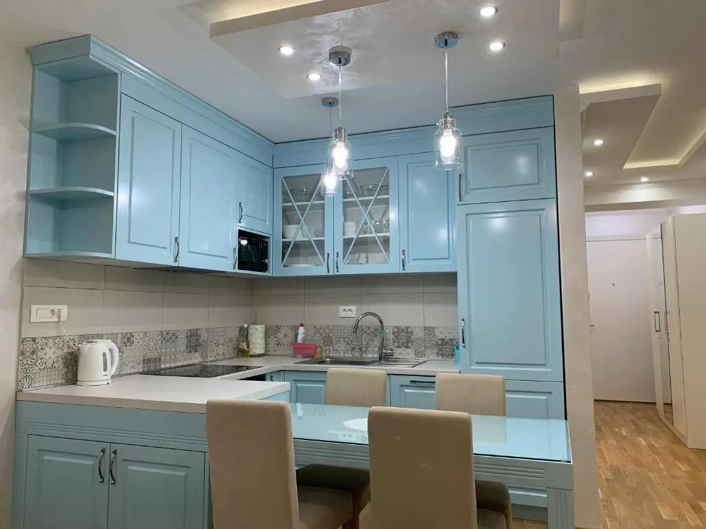 Panoramic sea view 3-bedroom apartment 50 m from the sea
