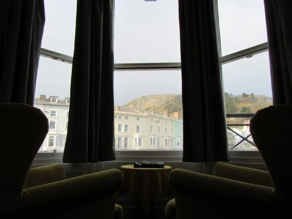 The Marlborough Hotel
