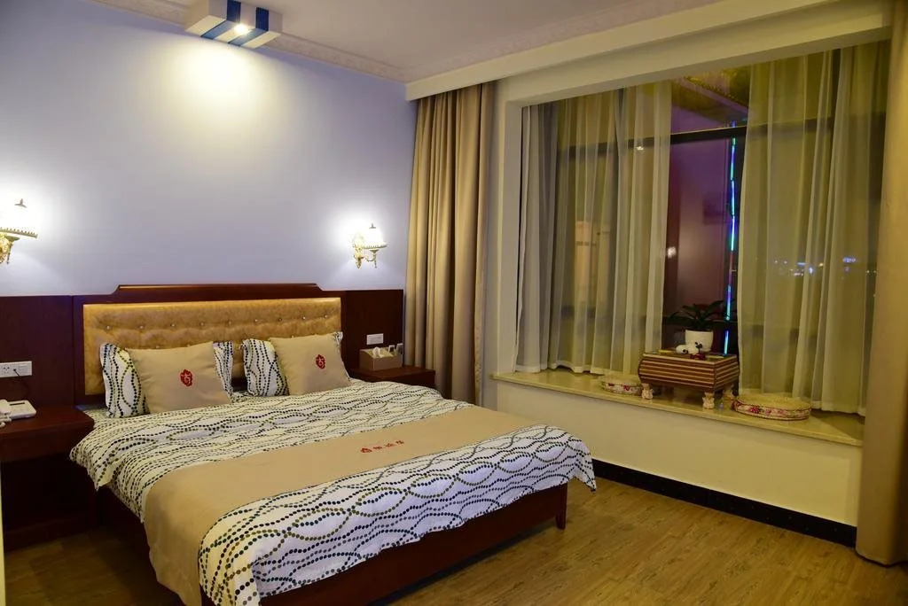 Happy Journey Hotel