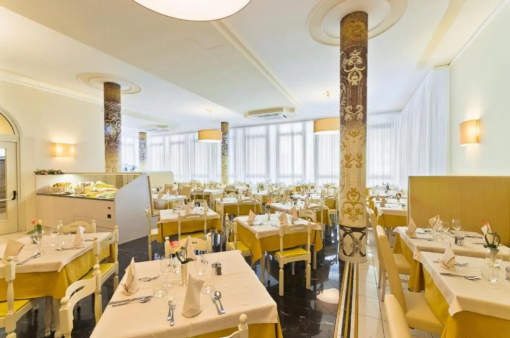 Hotel Montecarlo