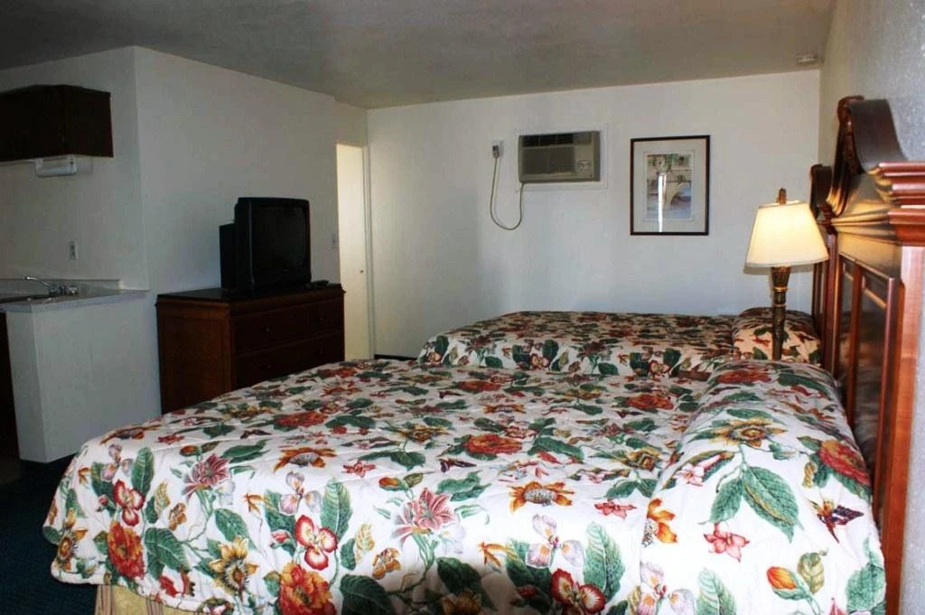 HWY Express Inn and Suites