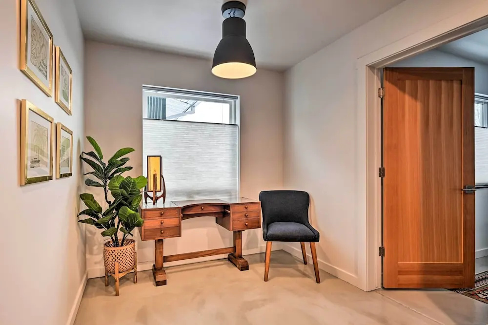 Modern Missoula Home ~ 2 Miles to Downtown!
