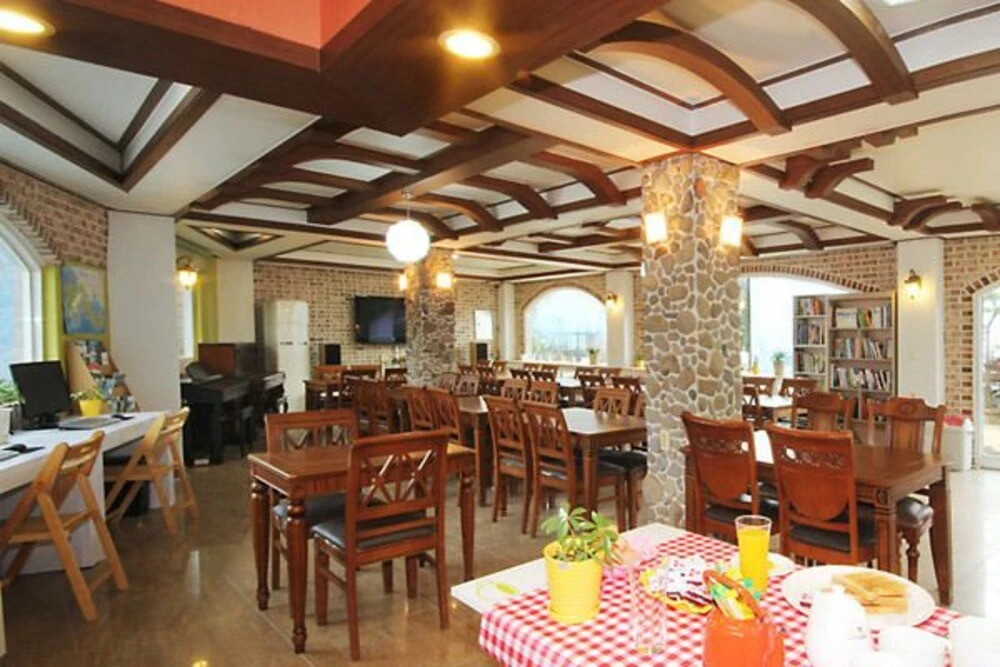 Anmyeondo Blue Ara Pension