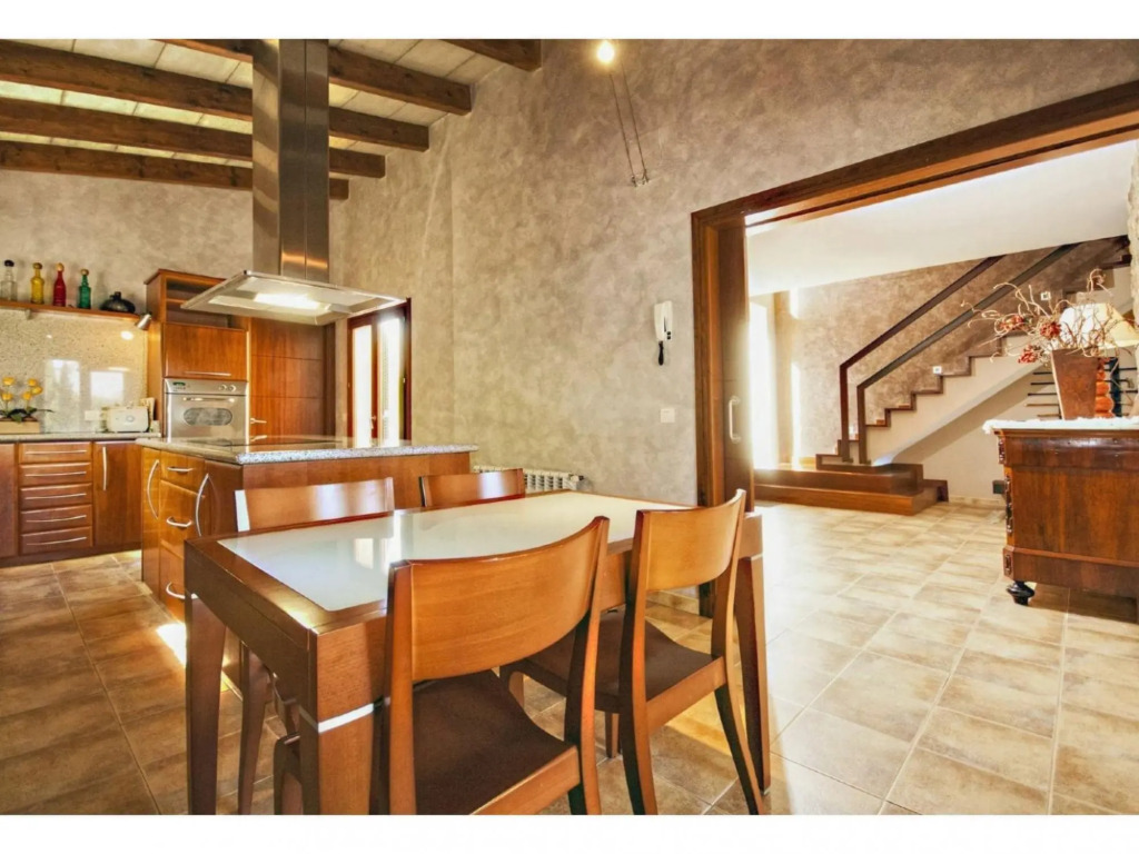 Beautiful country house with pool and views of the Tramuntana for 8 people
