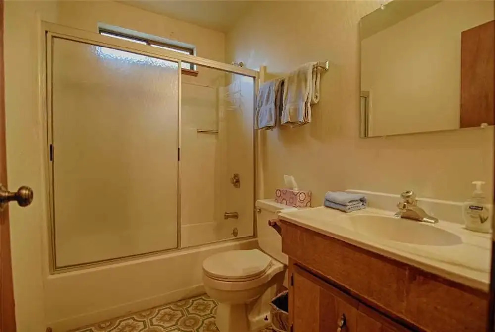 Spacious Cedar Flat Lookout Home #157
