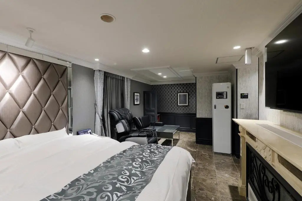 ホテルバースデーきよす店 HOTEL Birthday kiyosu