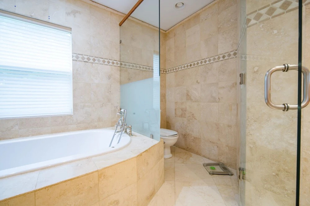 Crystal Court Estate - Four Bedroom Home