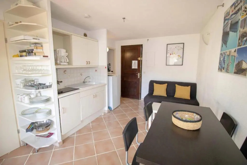 NICE 25 m BRIGHT with BALCONY and POOL