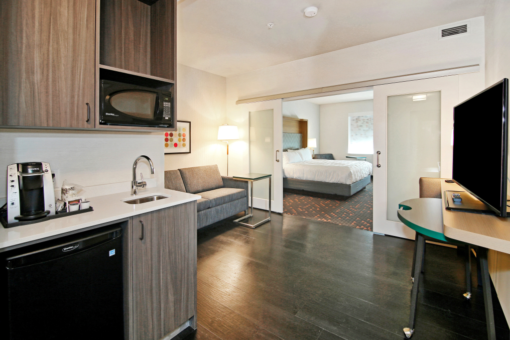 Holiday Inn Hotel & Suites - Calgary Airport North by IHG