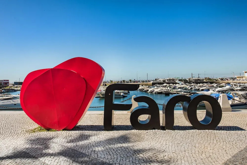 FARO DOWNTOWN STUDIOS