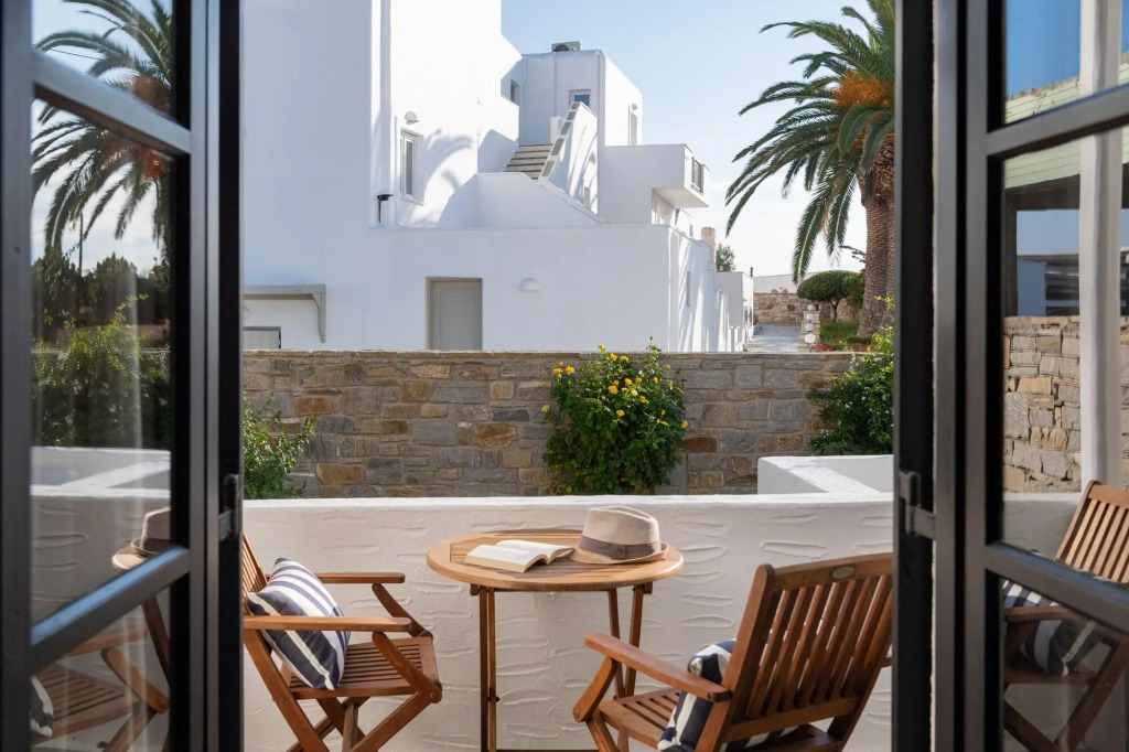 Aella Residence
