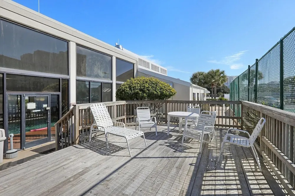 Seaside Beach Racquet 4210- Beachfront Pools 2 Bedrooms 2 Baths