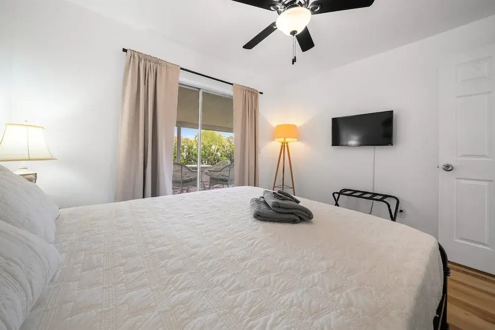 Manatee Cove Retreat | Pet-Friendly Coastal Home Sleeps 6
