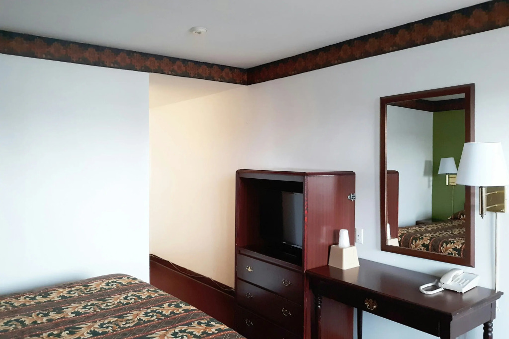 OYO Hotel Kings at Clovis