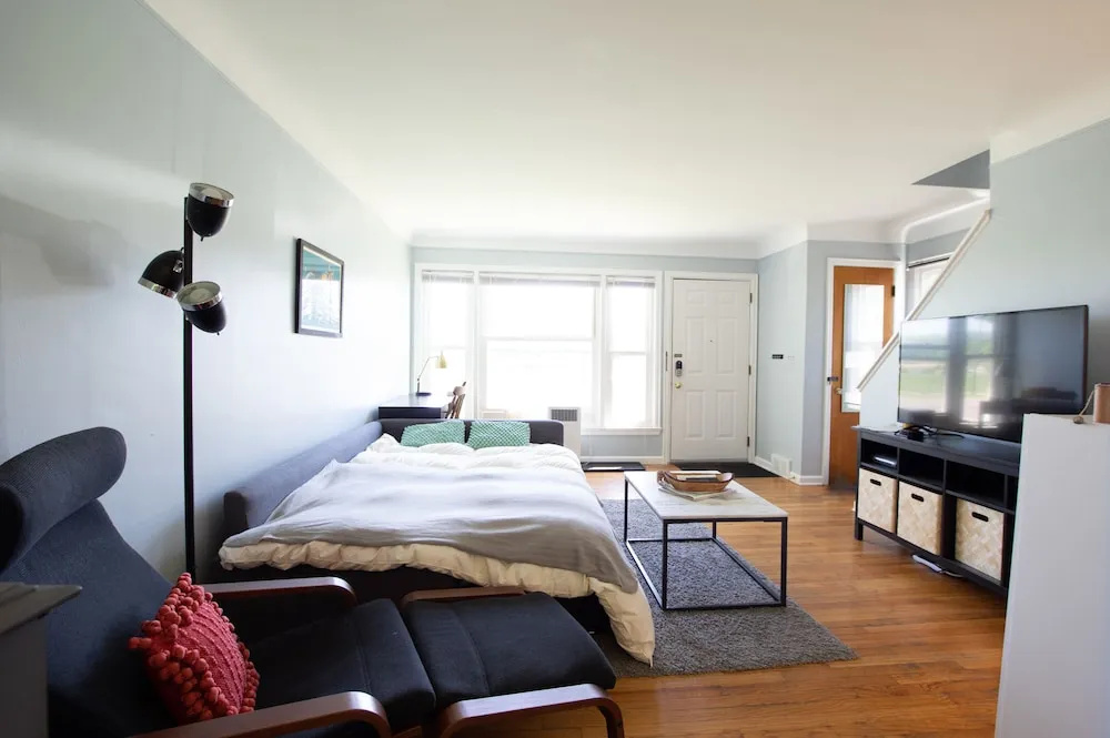 Two Bedroom West Stadium Bungalow - Unit 524
