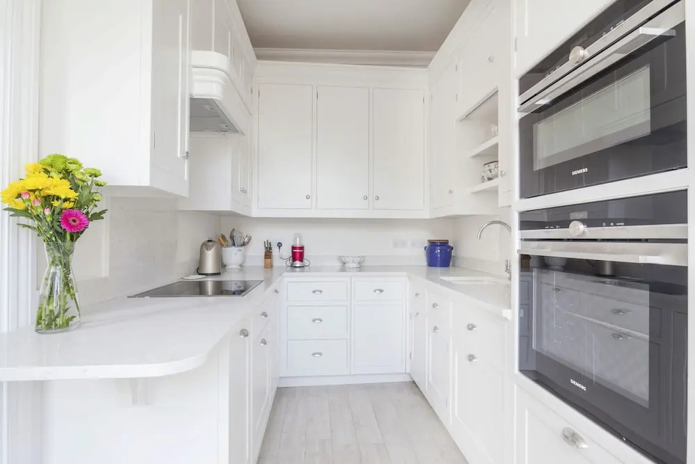 Classic South Kensington Home with Balcony