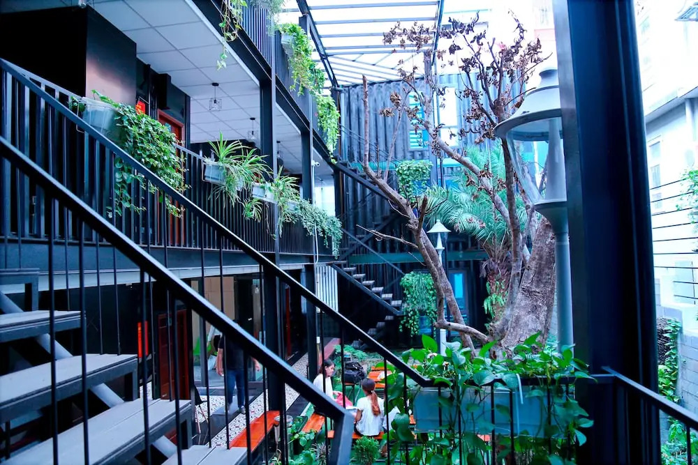 ZO Brother Halong Hostel