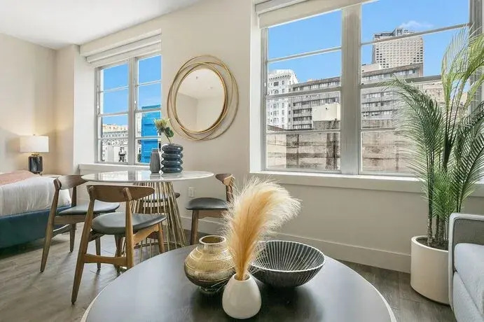 Charming Studio Near French Quarter