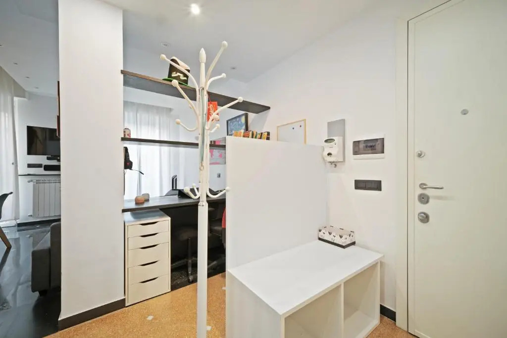 Sampierdarena Apartment con Patio Privato
