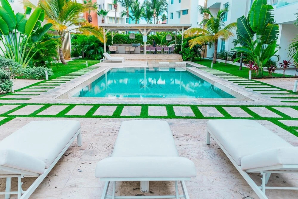 Beautiful Condo Just Steps Away From the Beach