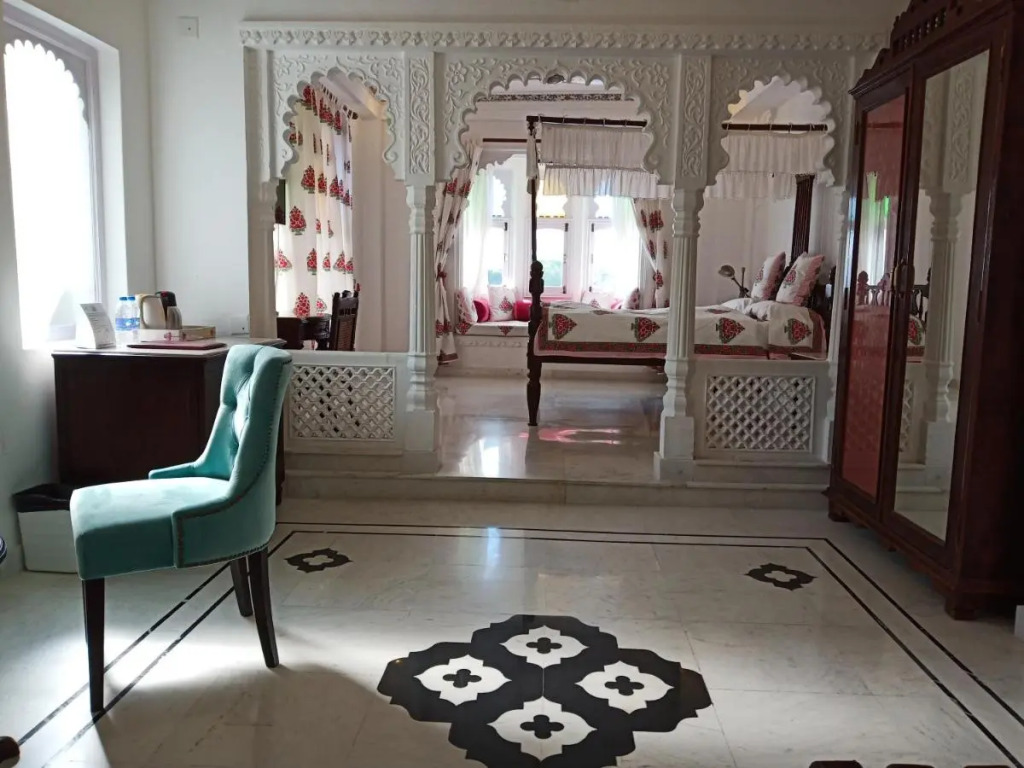Jagat Niwas Palace